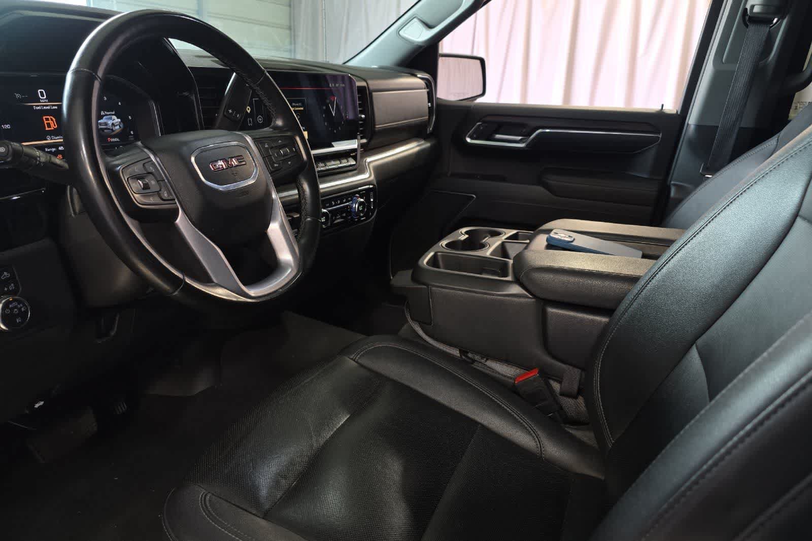 Used 2025 GMC Sierra 1500 SLT RWD image 14