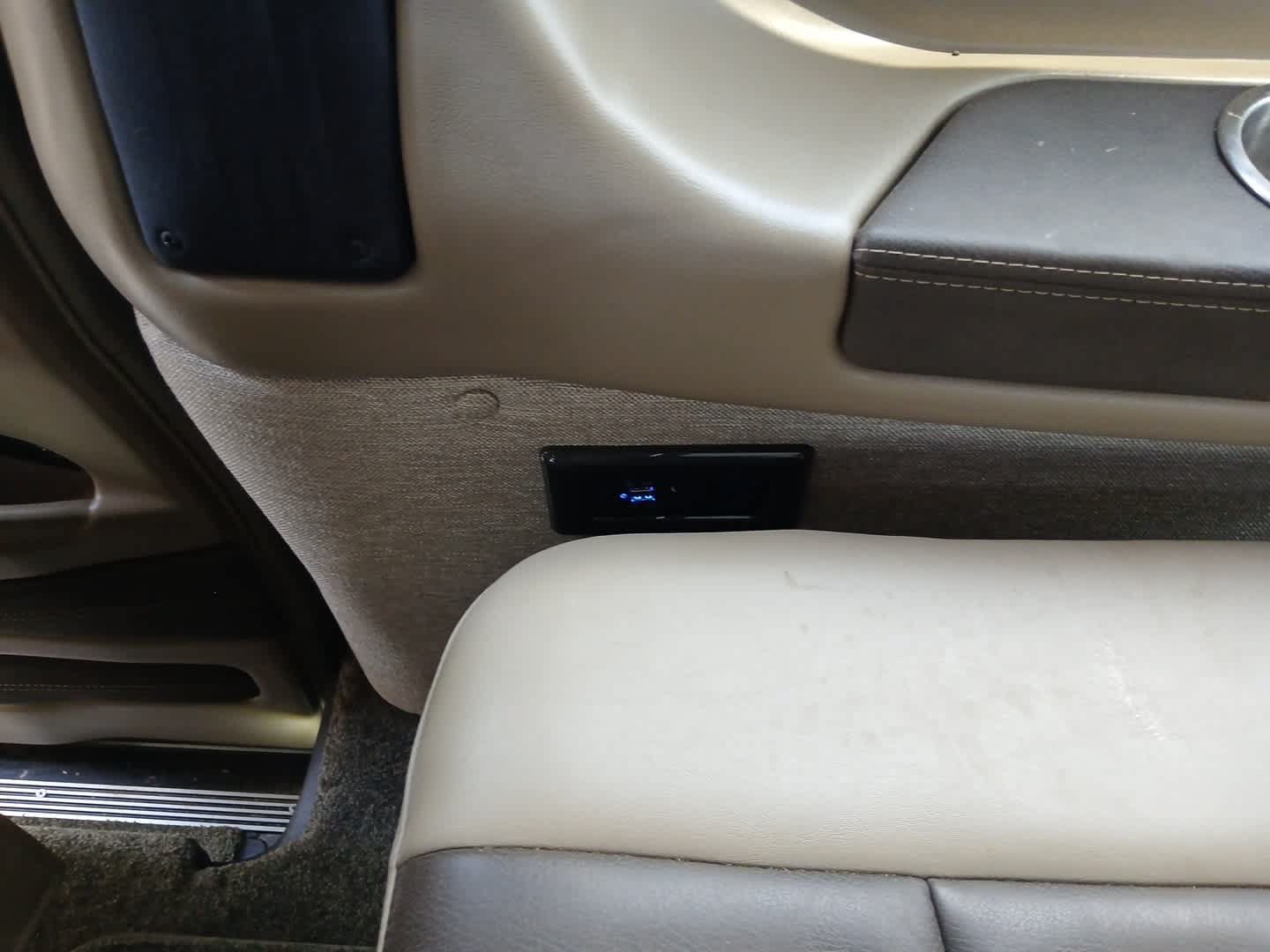 Used 2021 Chevrolet Express 2500 w/ Enhanced Convenience Package RWD image 97