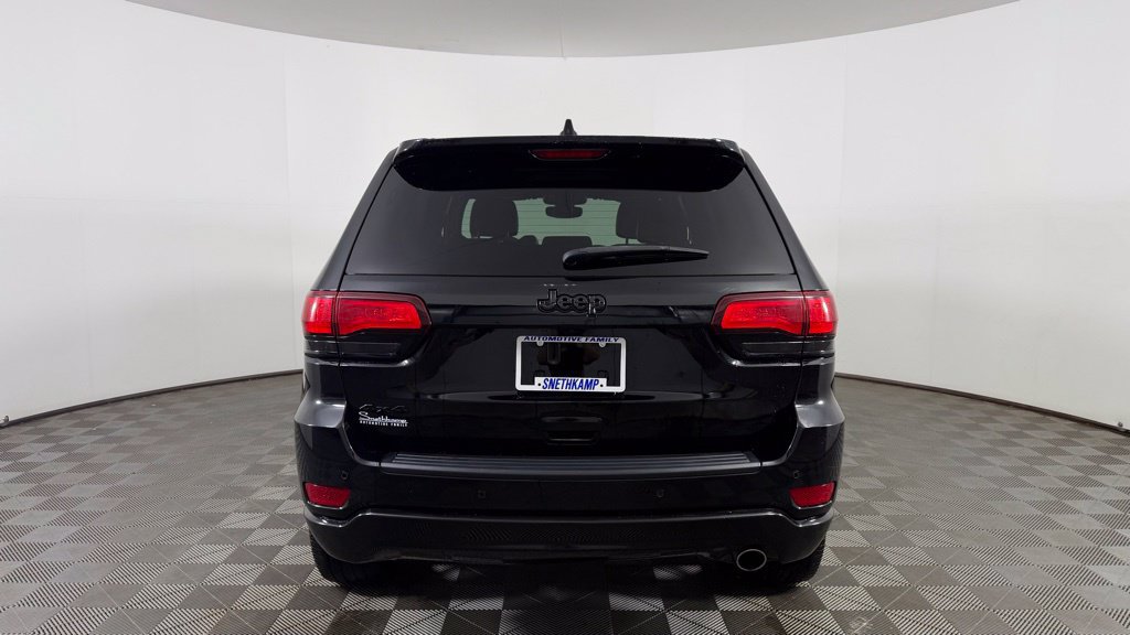 Used 2019 Jeep Grand Cherokee Altitude AWD/4WD image 8