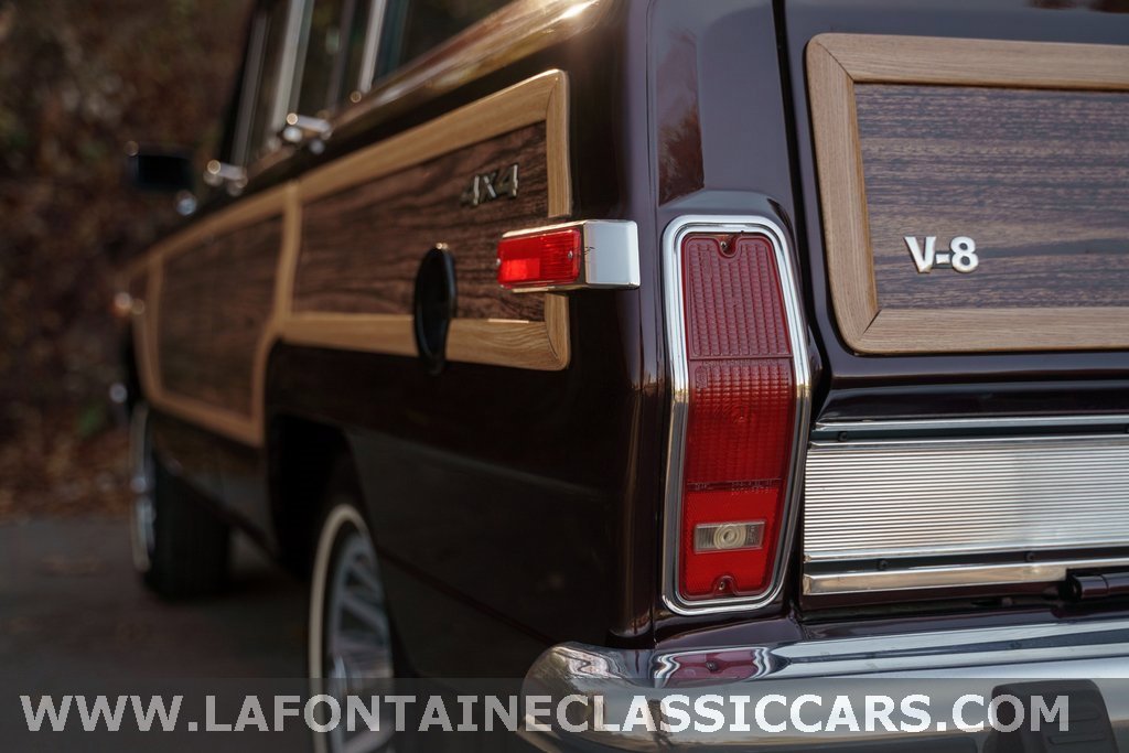 Used 1991 Jeep Grand Wagoneer Base image 73