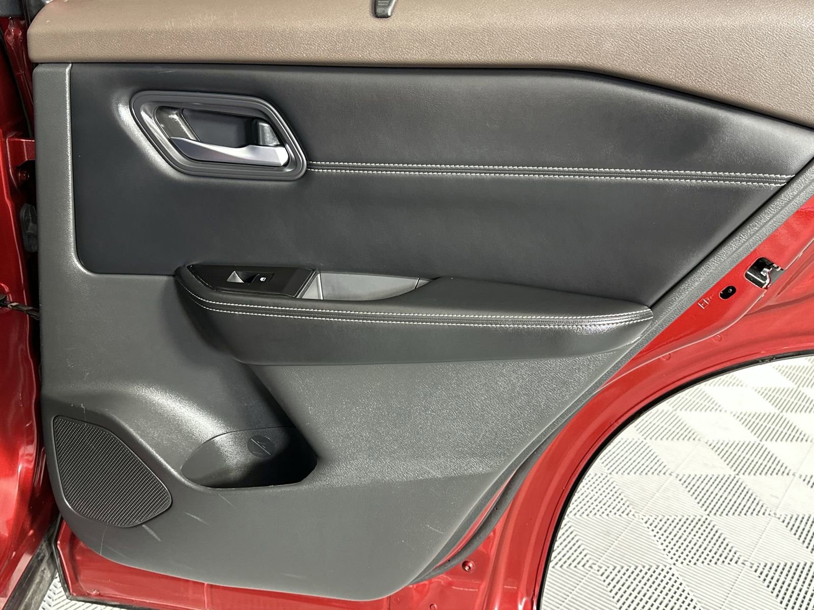 Certified 2022 Nissan Rogue SV w/ SV Premium Package FWD image 32