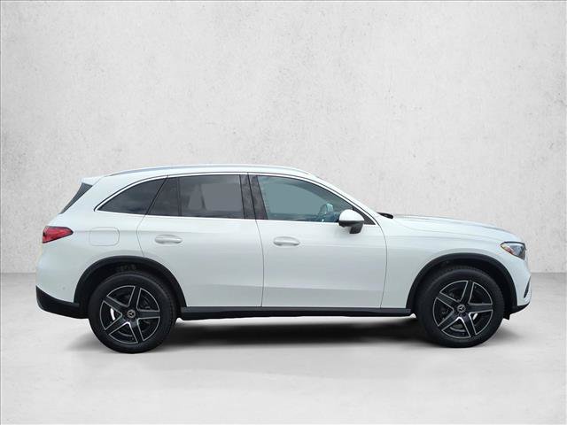 Used 2026 Mercedes-Benz GLC 300 image 4