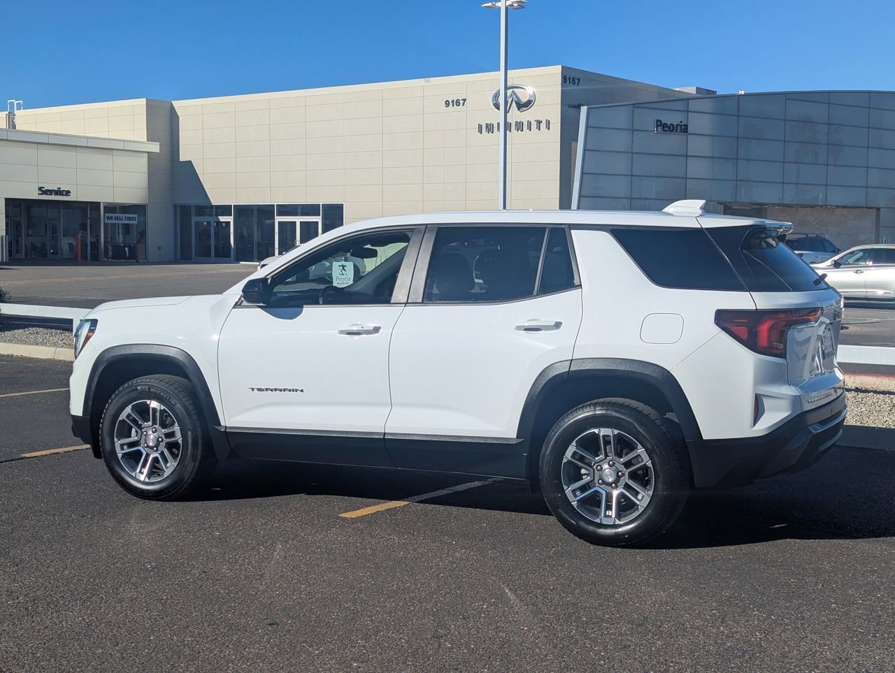 Used 2025 GMC Terrain Elevation image 4