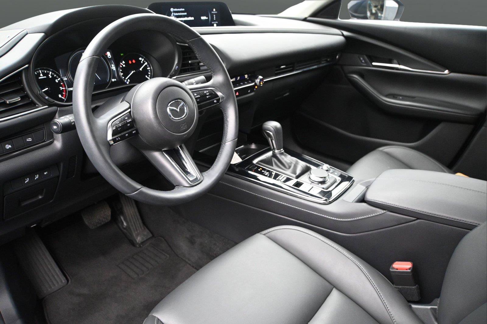 Used 2024 MAZDA CX-30 AWD 2.5 S w/ Preferred Package image 2