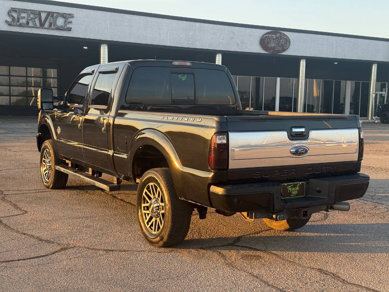 Used 2015 Ford F250 Platinum w/ FX4 Off-Road Package AWD/4WD image 8