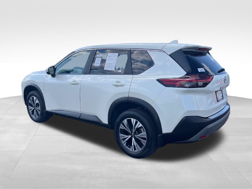 Used 2023 Nissan Rogue SV FWD image 3