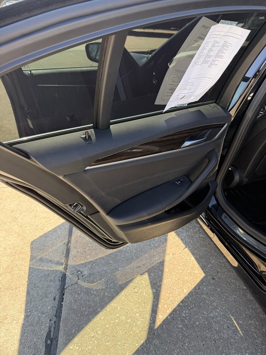 Used 2021 BMW 530i xDrive w/ Convenience Package image 11