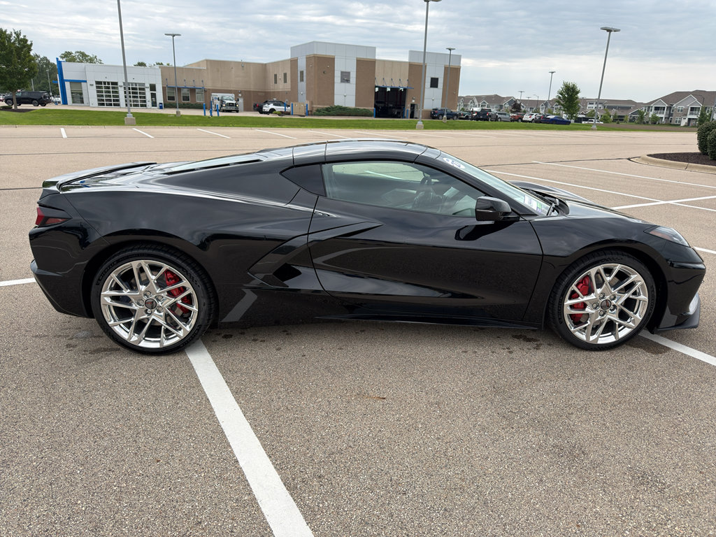New 2027 Chevrolet Corvette Stingray Coupe w/ Z51 Performance Package RWD image 6