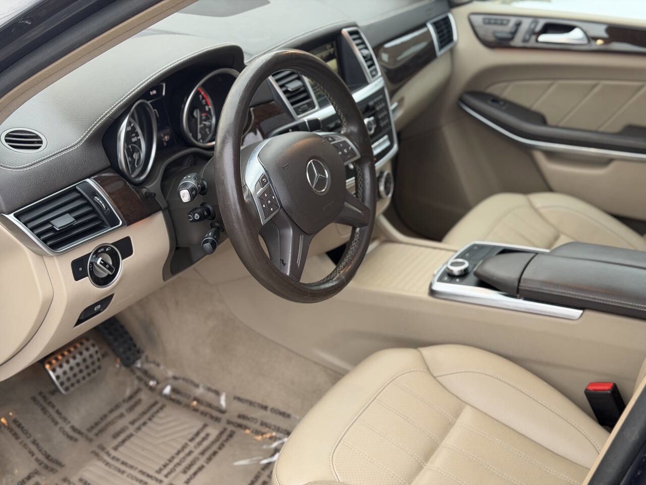 Used 2014 Mercedes-Benz GL 450 4MATIC image 9