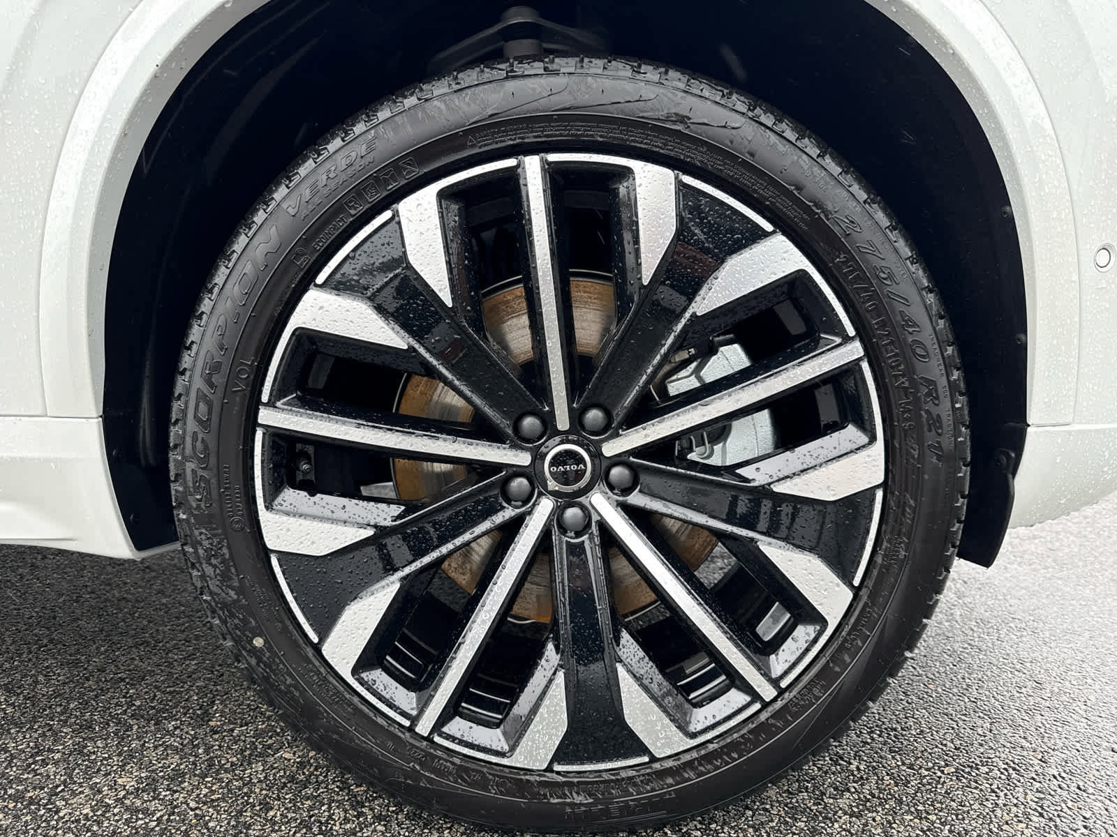 New 2026 Volvo XC90 T8 Ultra w/ Protection Package Premier image 6