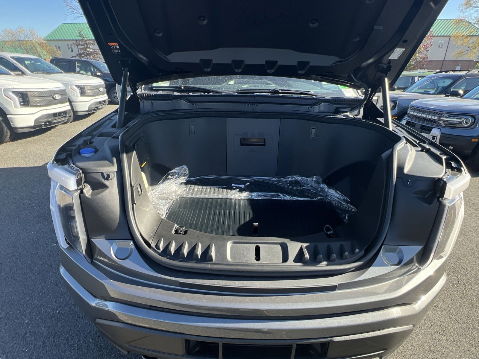 New 2025 Ford F150 Lightning XLT image 27