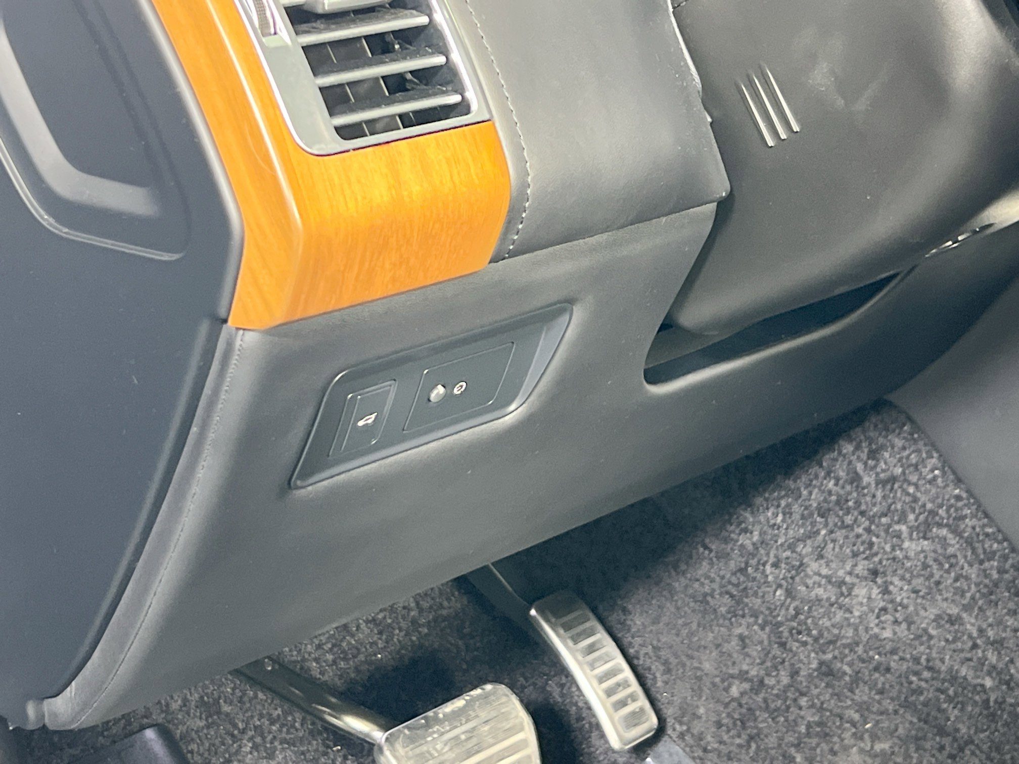 Used 2020 Land Rover Range Rover Autobiography image 10