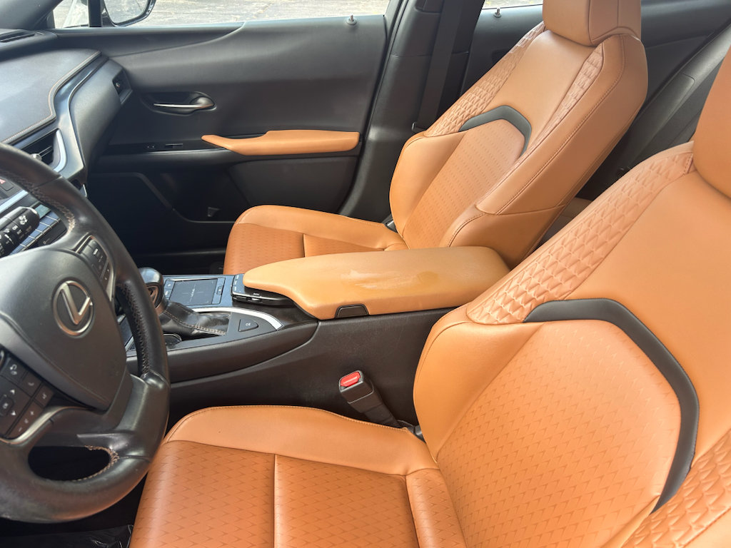 Used 2021 Lexus UX 200 w/ Accessory Package (Z1) FWD image 9