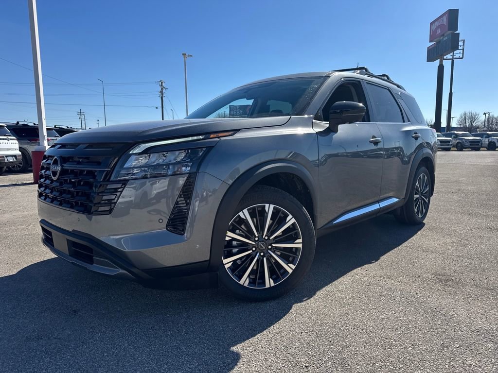 New 2026 Nissan Pathfinder Platinum image 1