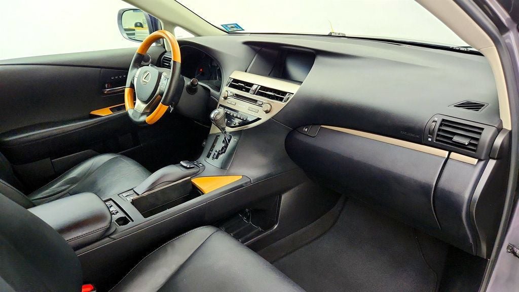 Used 2015 Lexus RX 450h AWD image 26