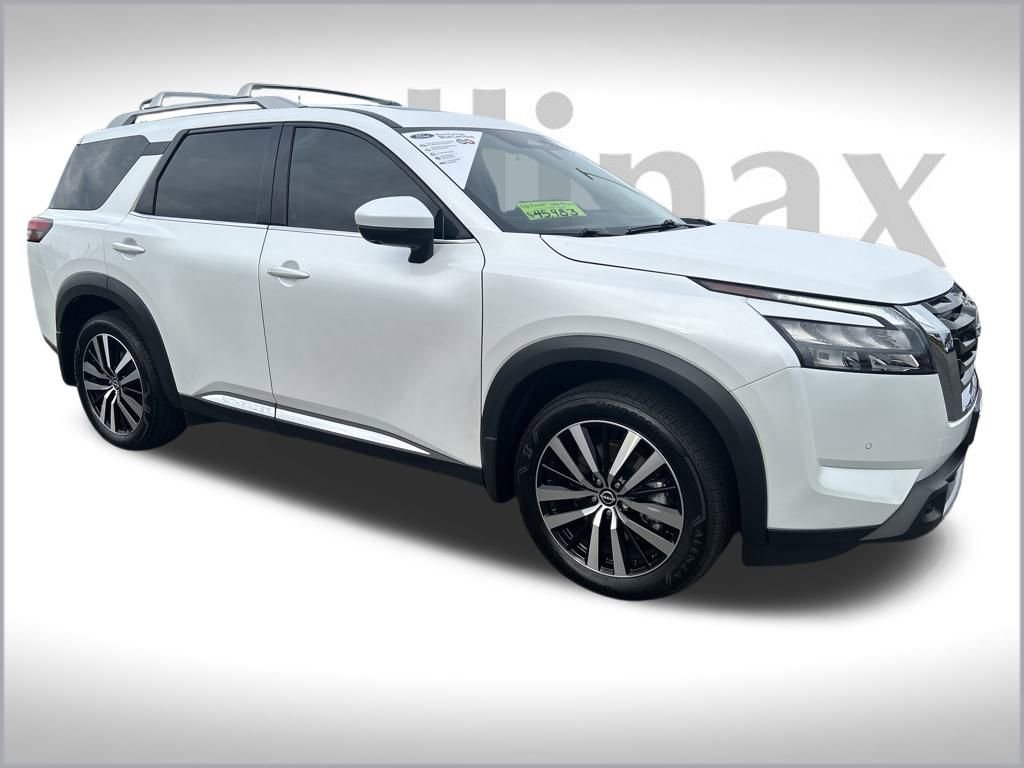 Used 2025 Nissan Pathfinder Platinum w/ Cargo Package image 1