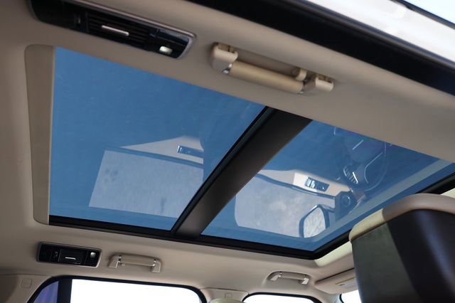 Used 2018 Land Rover Range Rover HSE image 29