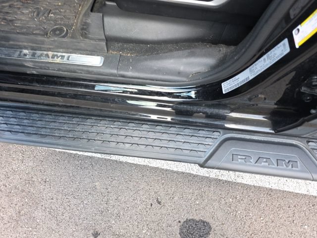 Used 2021 RAM 1500 Laramie AWD/4WD image 4