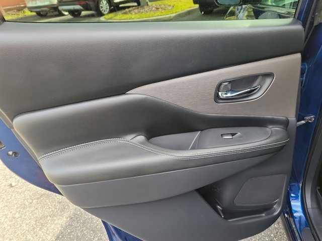 Used 2022 Nissan Murano S image 10