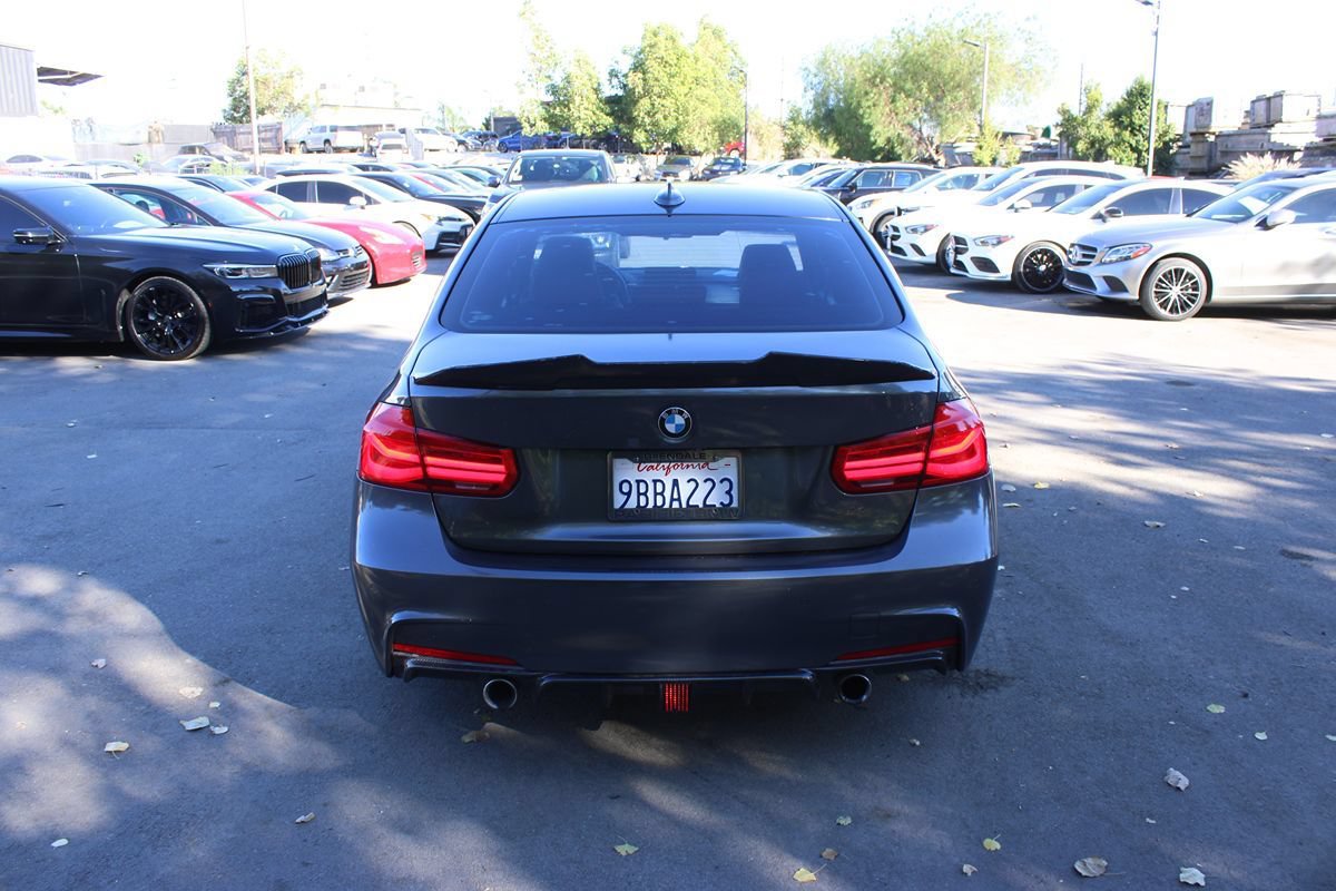 Used 2018 BMW 340i Sedan RWD image 4
