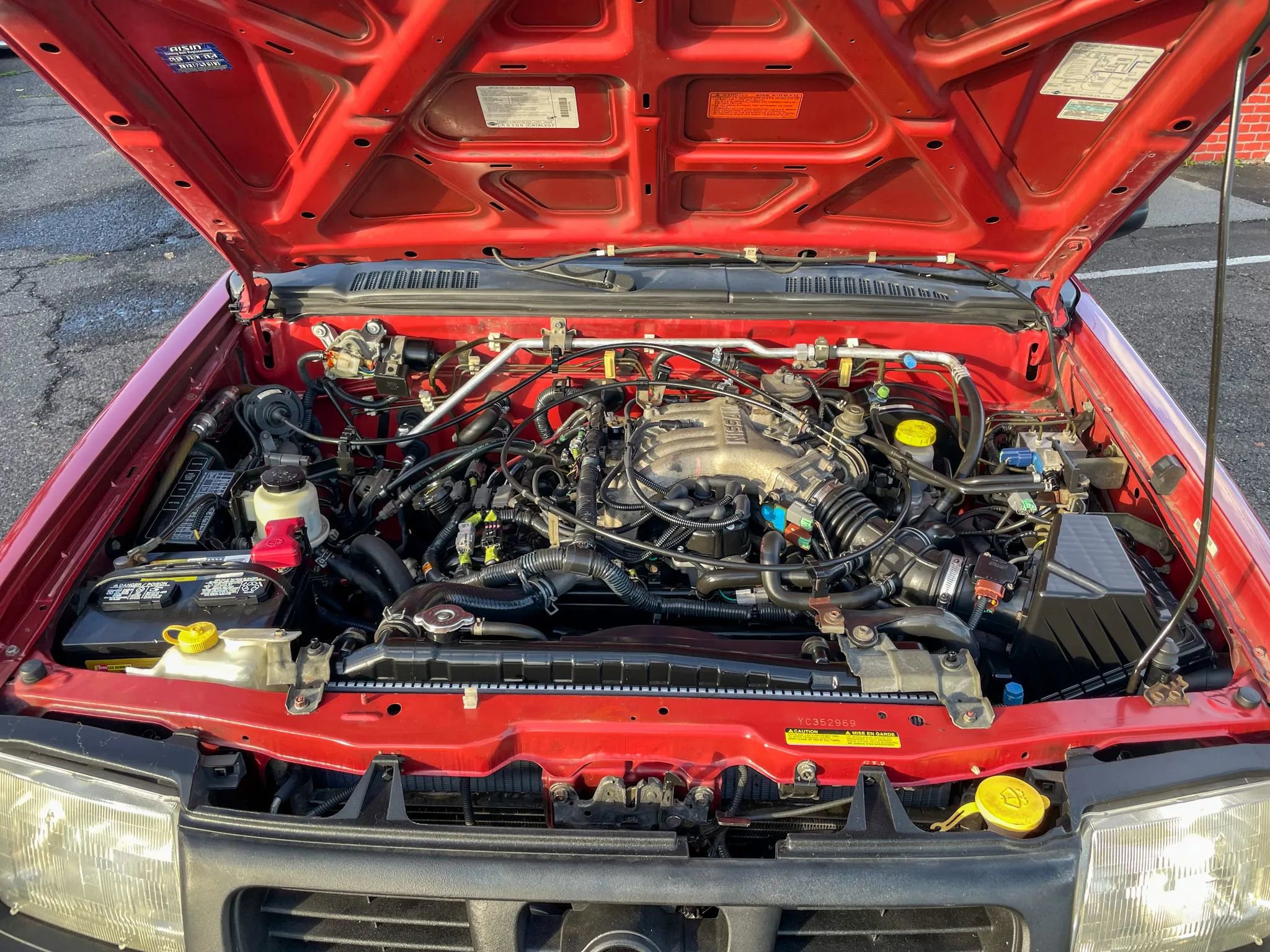 Used 2000 Nissan Frontier XE image 40