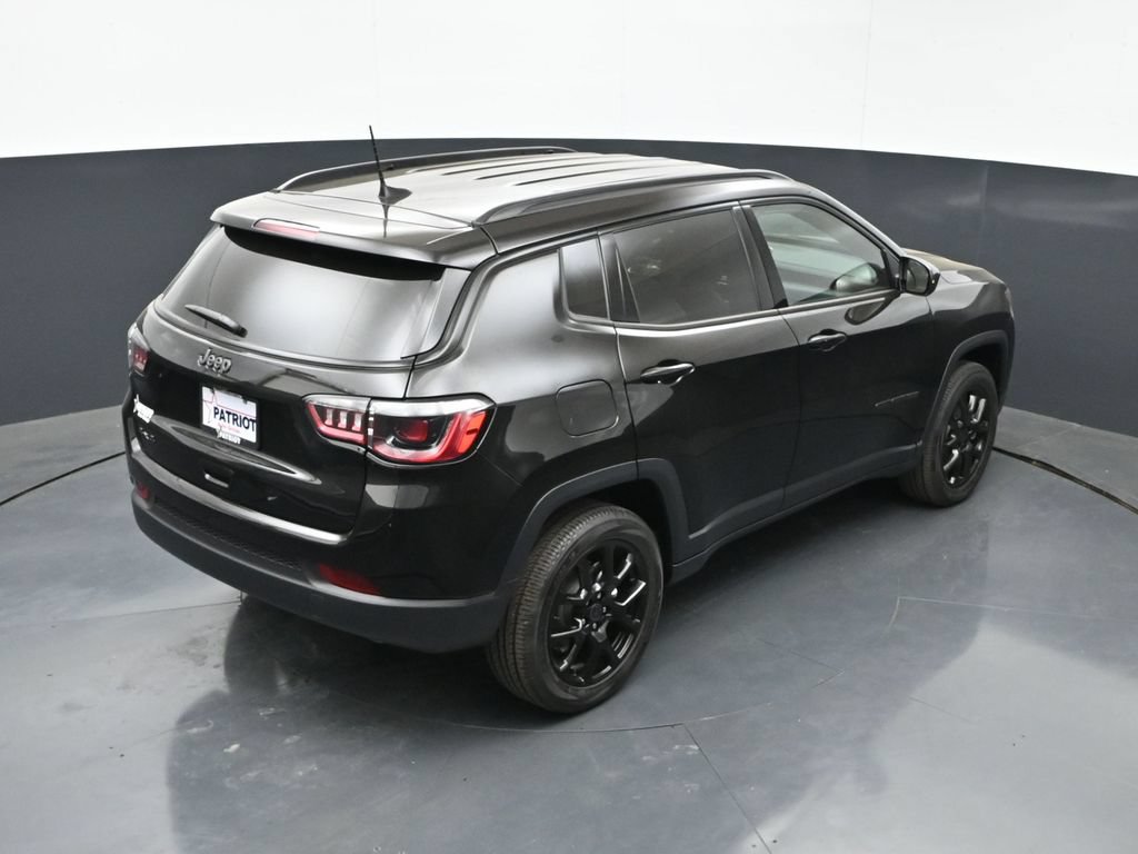 New 2026 Jeep Compass Latitude AWD/4WD image 36