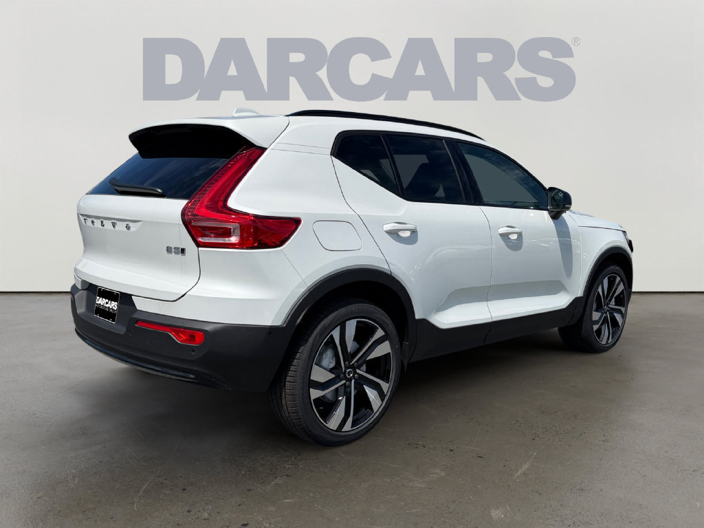 New 2026 Volvo XC40 B5 Ultra w/ Protection Package Premier AWD/4WD image 4
