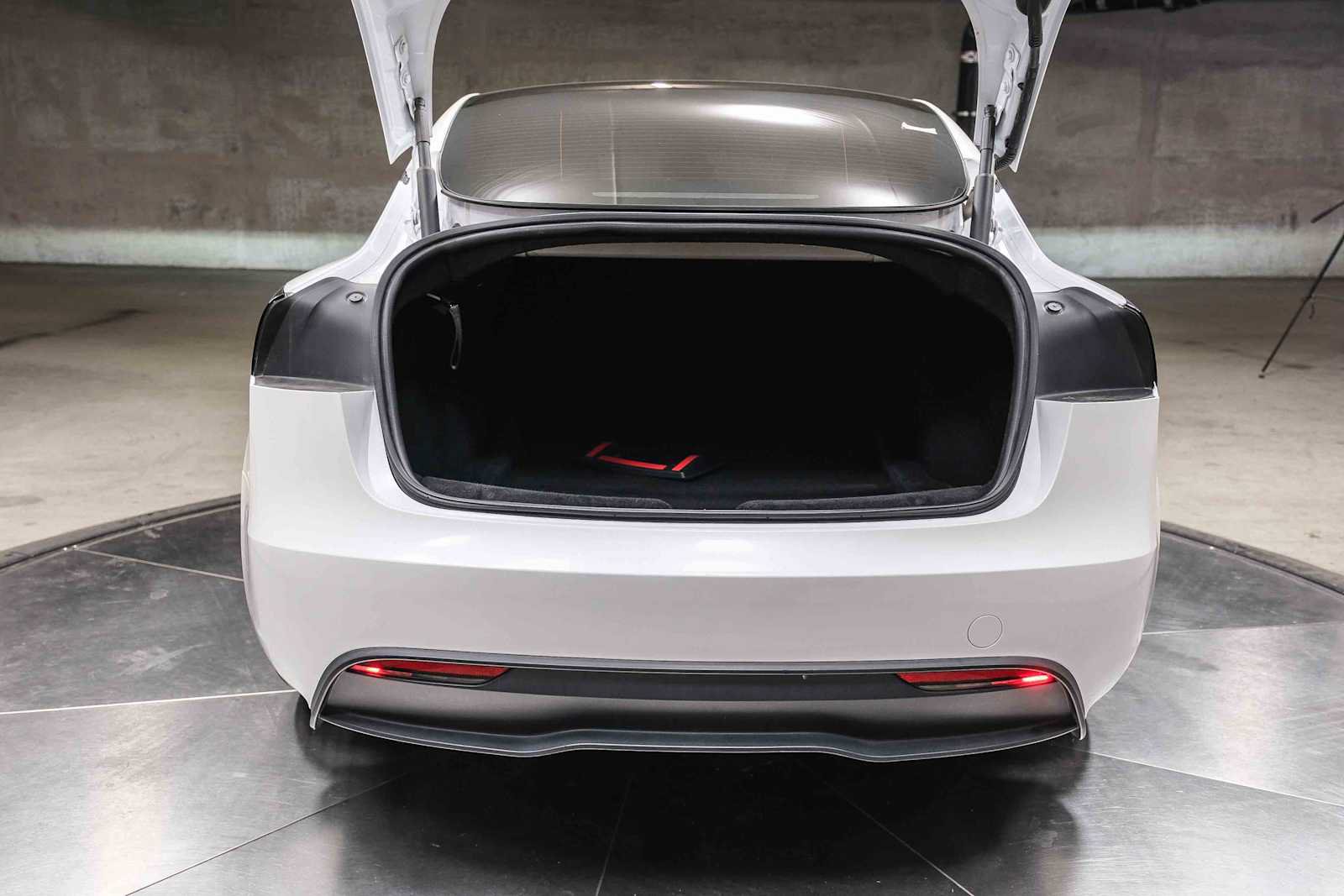 Used 2024 Tesla Model 3 Standard Range RWD image 27