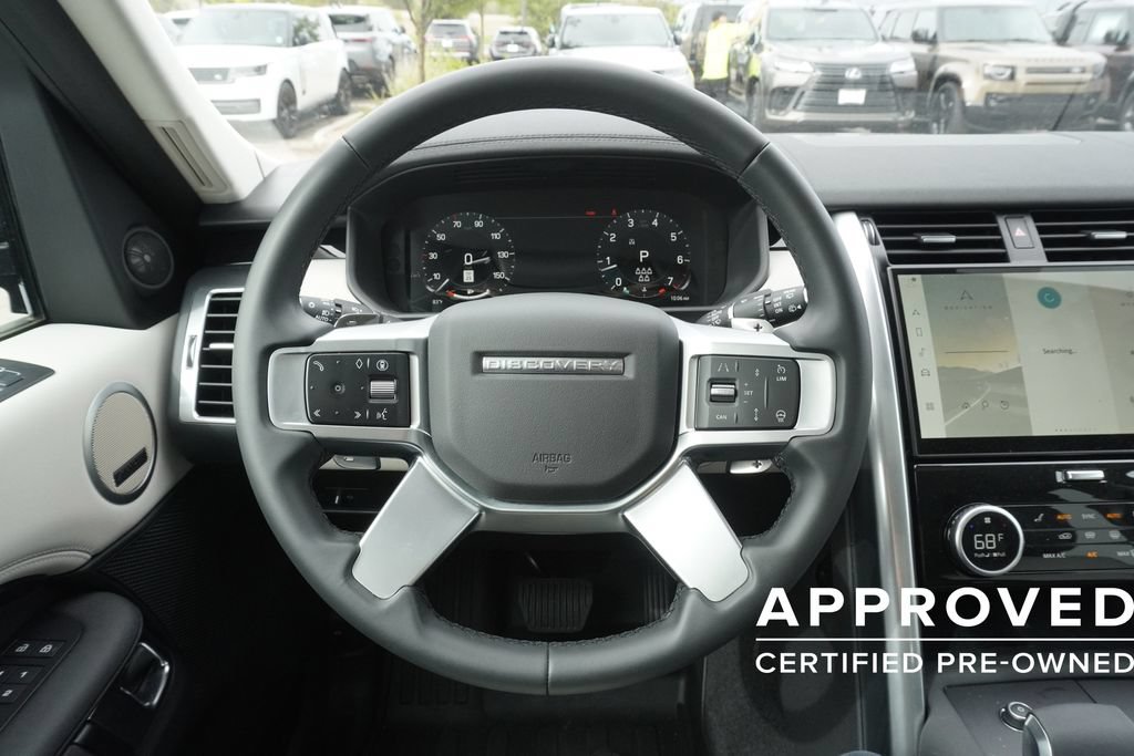 Used 2025 Land Rover Discovery S AWD/4WD image 10
