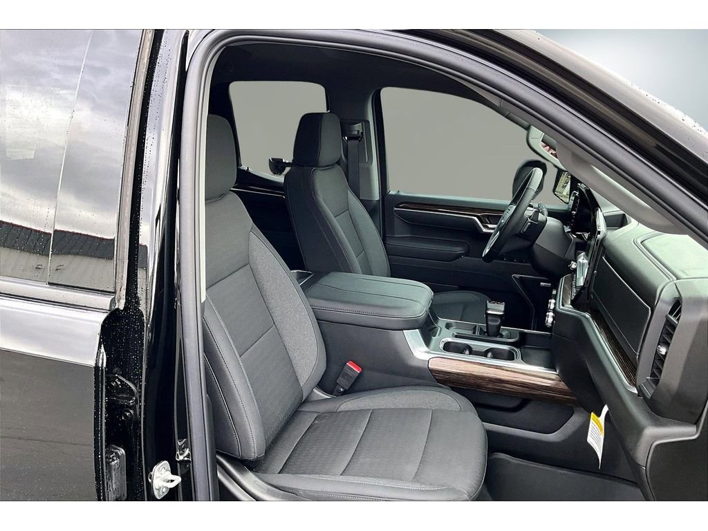 New 2025 GMC Sierra 1500 Elevation image 11