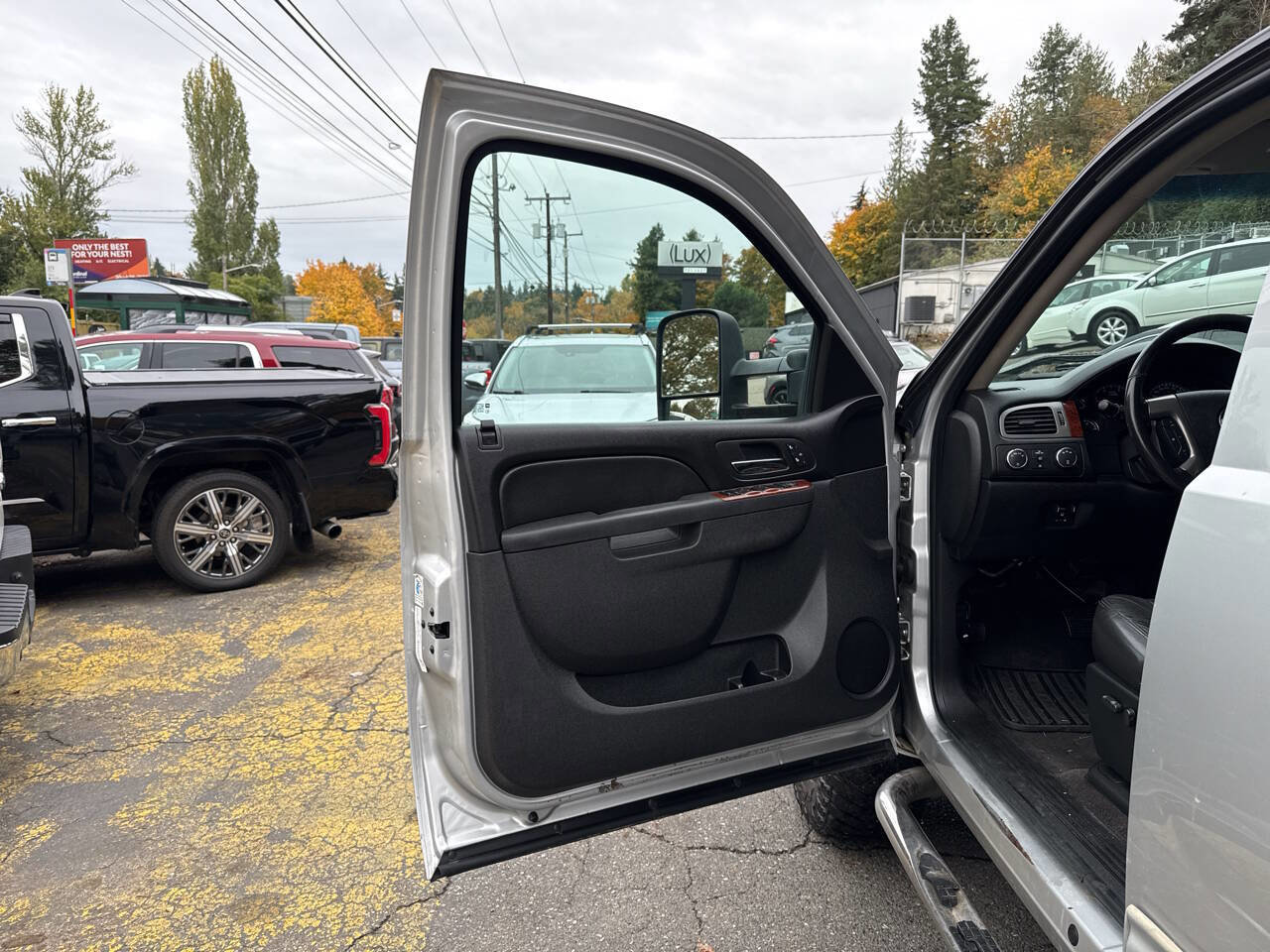 Used 2010 GMC Sierra 2500 SLT image 25