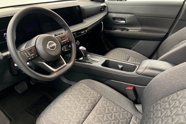 Used 2025 Nissan Kicks SV w/ SV Premium Package AWD/4WD image 15