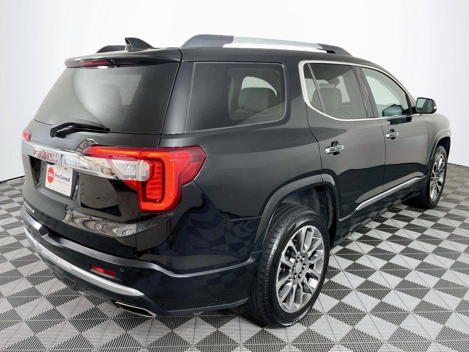 Used 2021 GMC Acadia Denali w/ Denali Technology Package FWD image 9