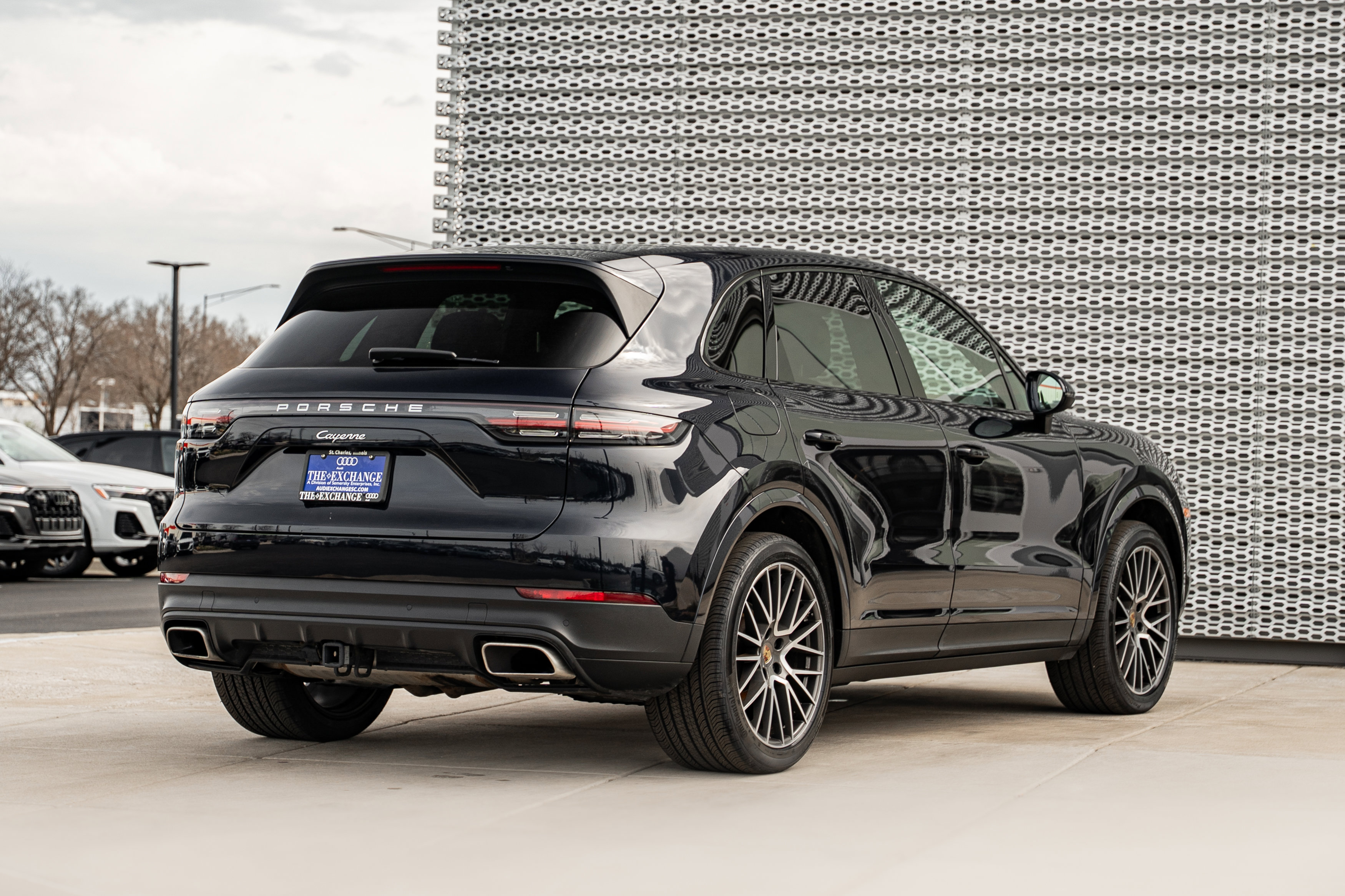 Used 2021 Porsche Cayenne image 4