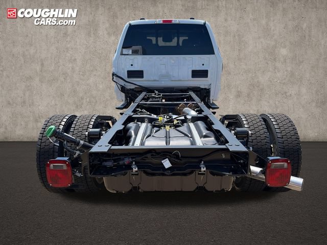 New 2026 Ford F550 4x4 Crew Cab image 6