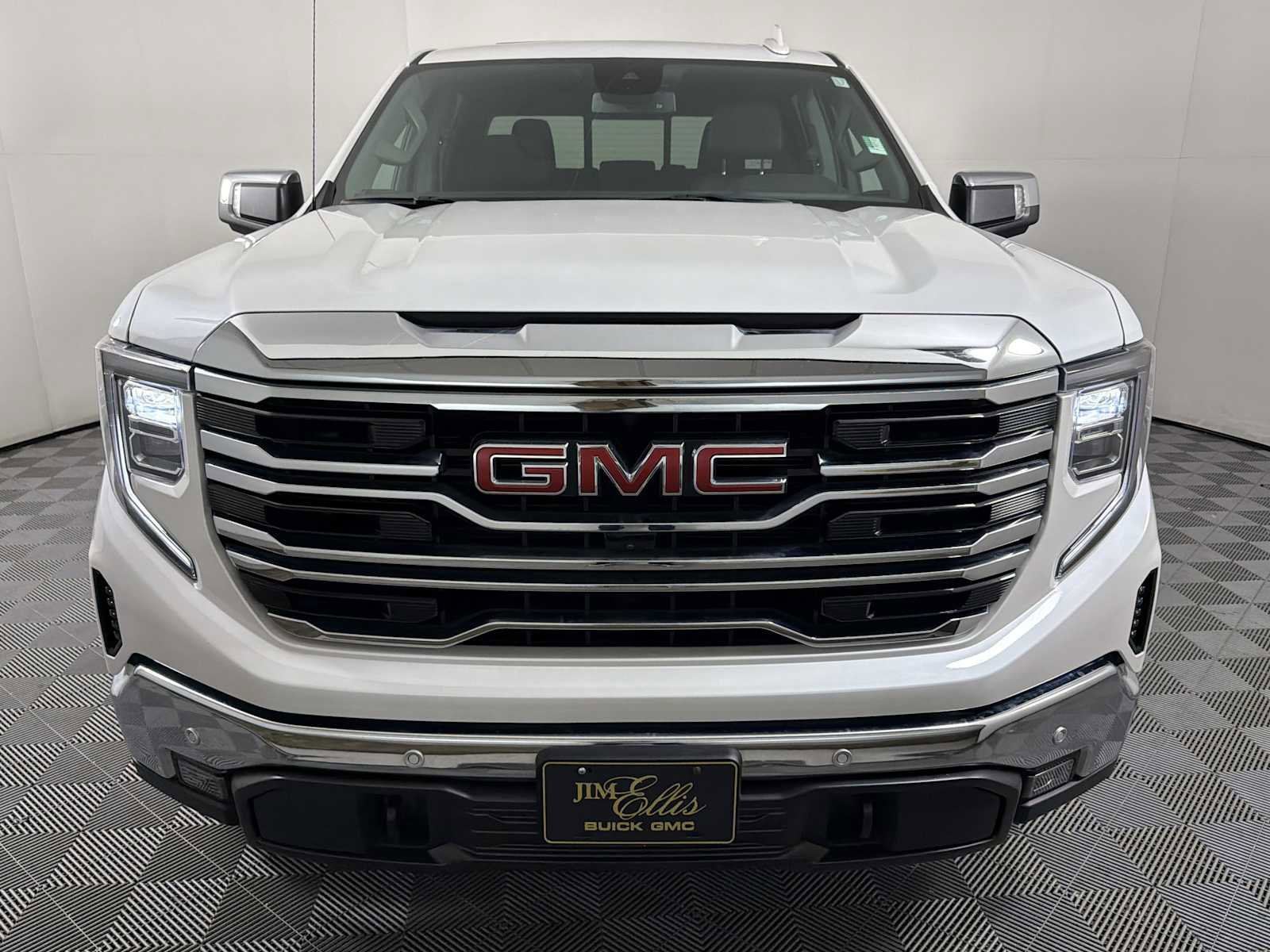 Certified 2024 GMC Sierra 1500 SLT w/ SLT Premium Package image 2
