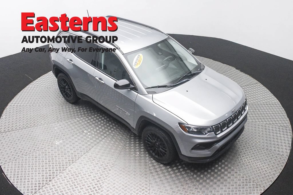 Used 2022 Jeep Compass Latitude AWD/4WD image 3