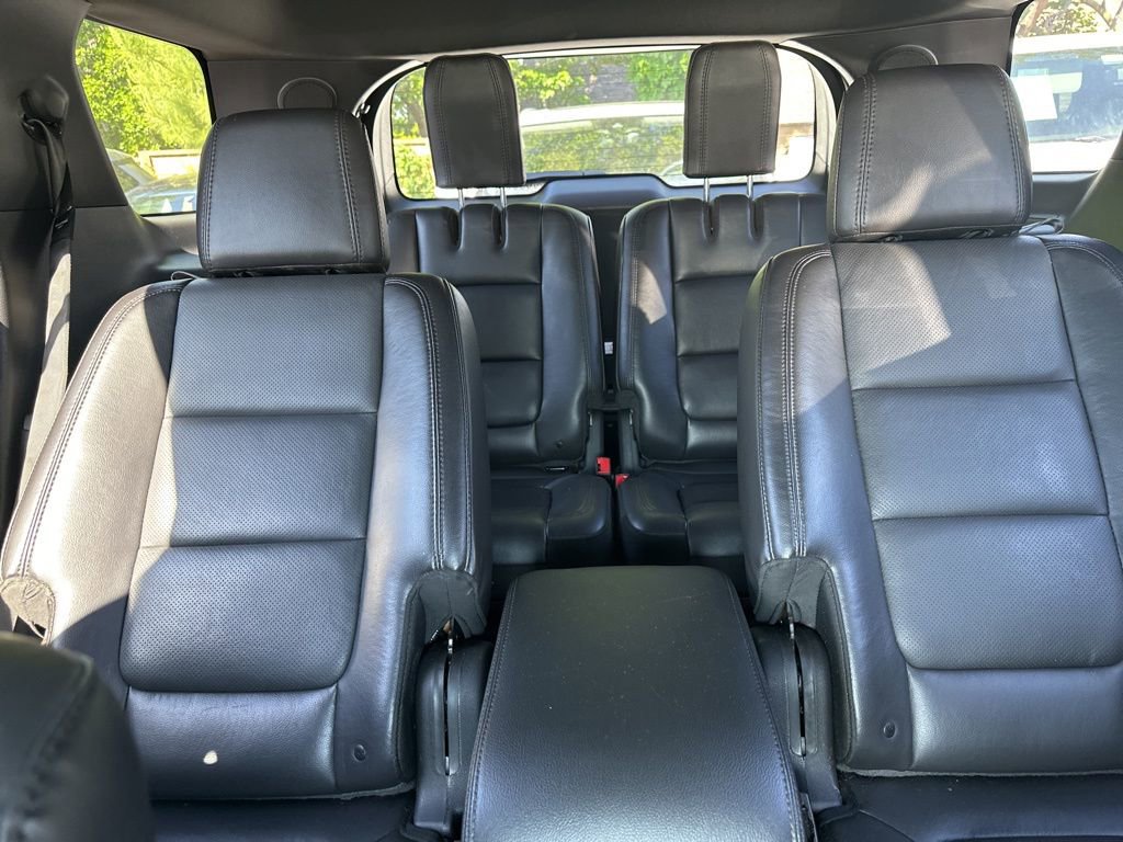 Used 2015 Ford Explorer Limited w/ Equipment Group 302A FWD image 19