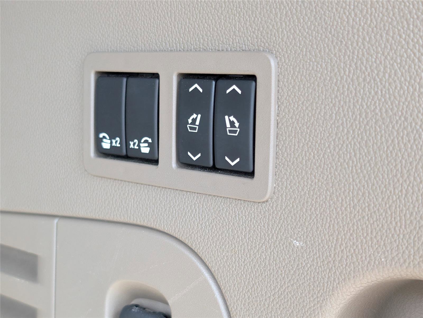 Used 2016 Chevrolet Tahoe LT image 34