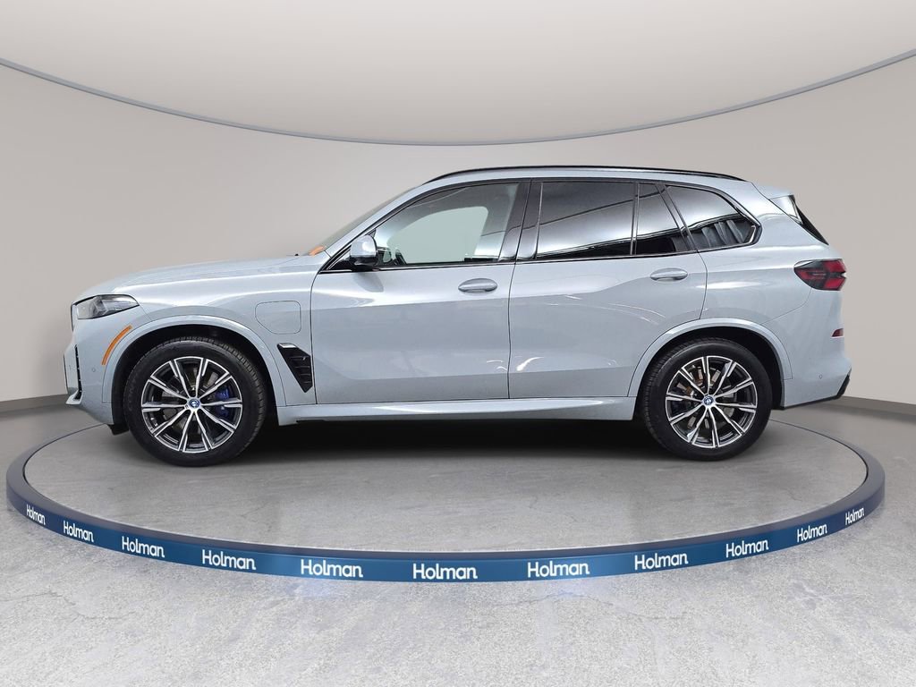 Used 2024 BMW X5 xDrive50e w/ M Sport Package image 9