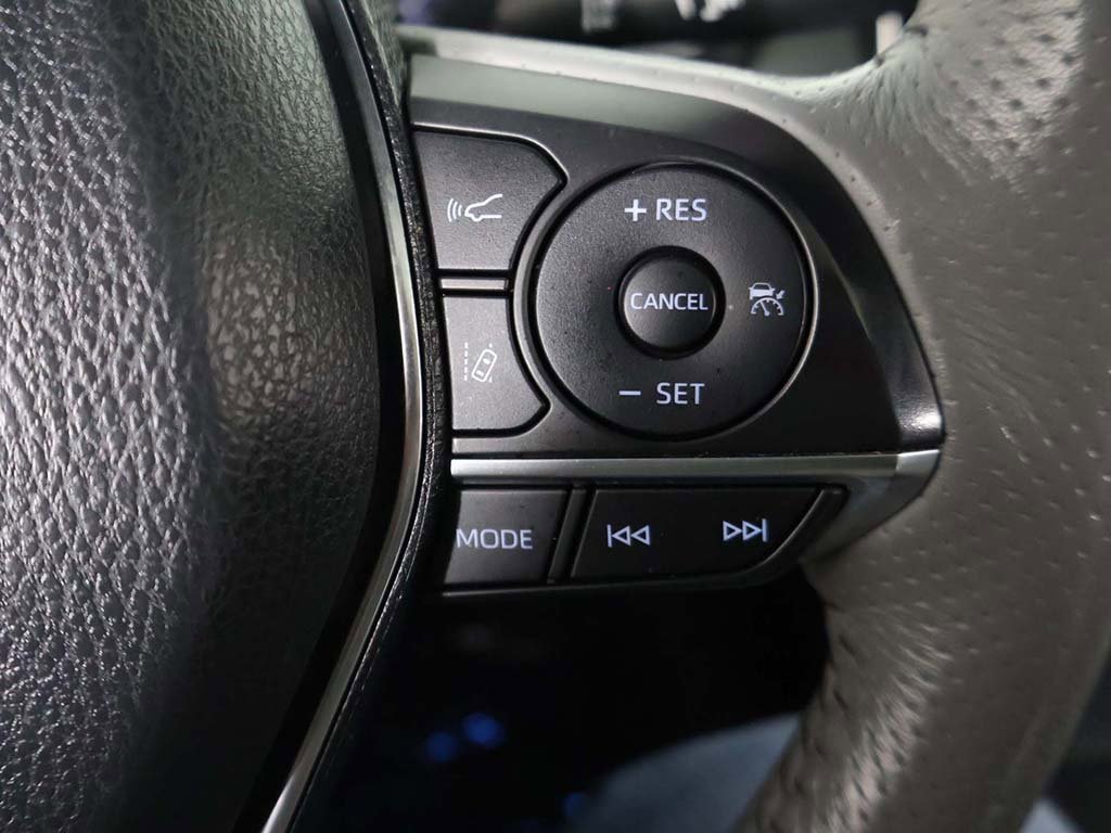 Used 2019 Toyota Avalon Limited image 46