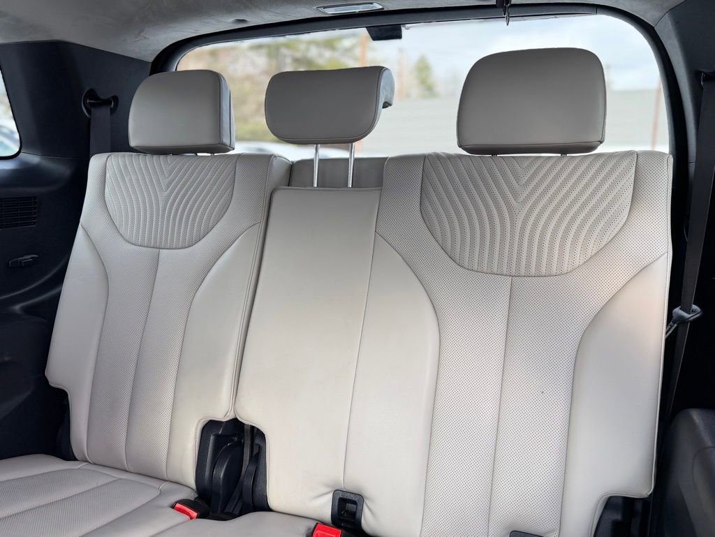 Used 2023 Hyundai Palisade Calligraphy image 8