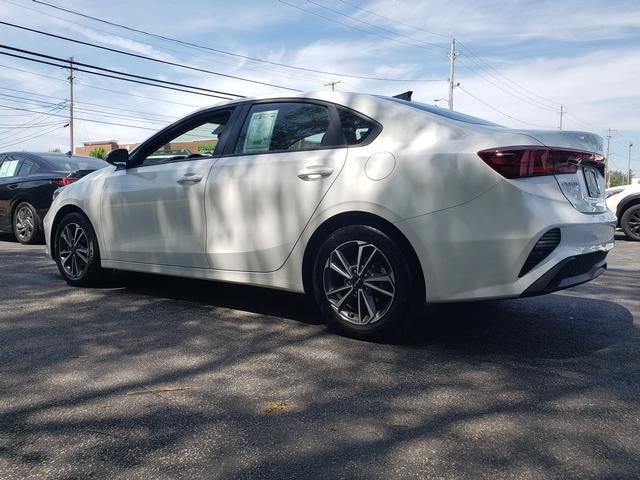 Used 2023 Kia Forte LXS FWD image 5