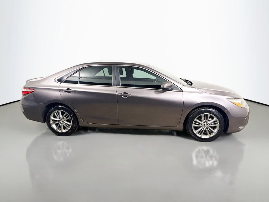 Used 2015 Toyota Camry SE FWD image 8