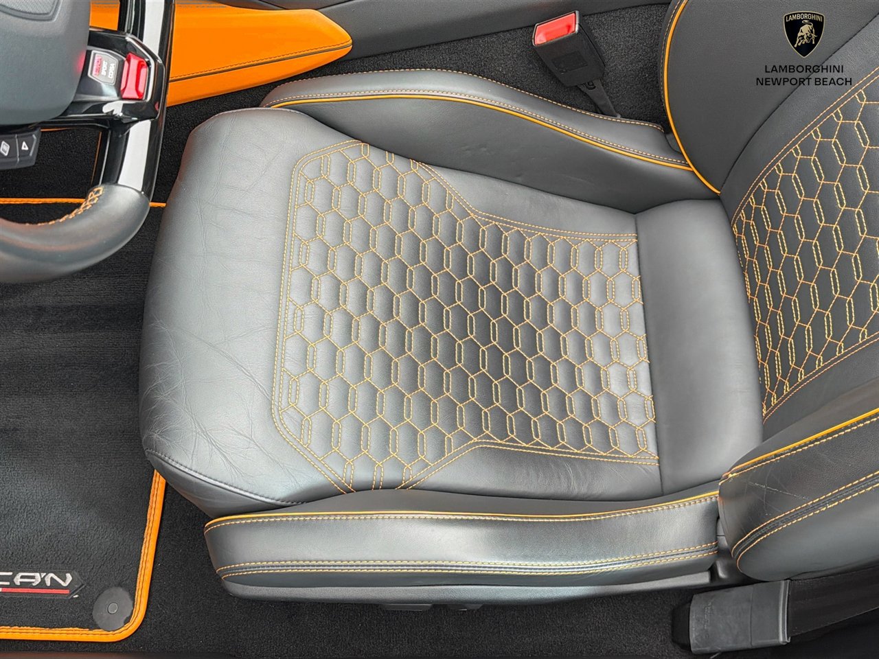 Used 2023 Lamborghini Huracan EVO AWD/4WD image 19