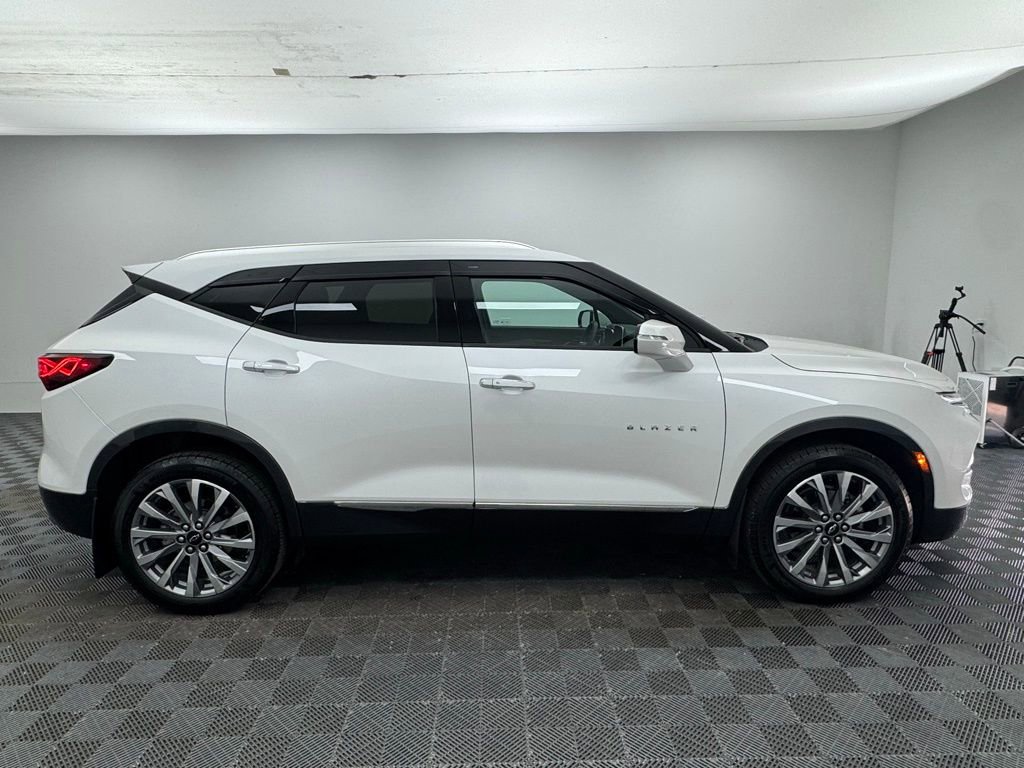 Used 2024 Chevrolet Blazer Premier AWD/4WD image 7