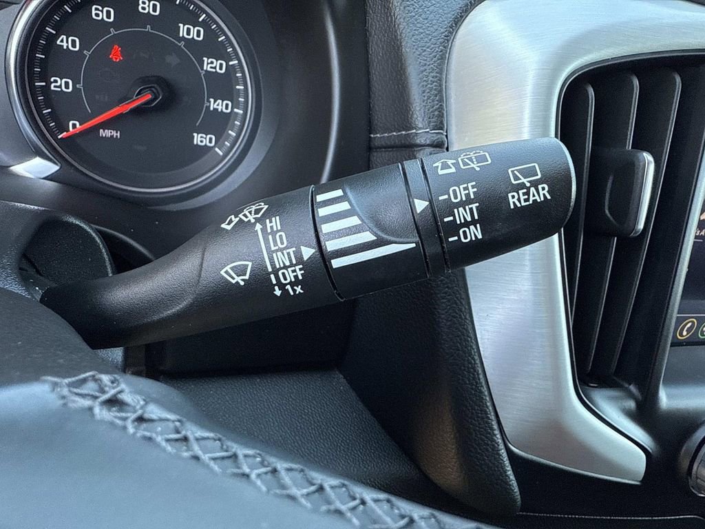 Used 2024 GMC Terrain SLT image 38