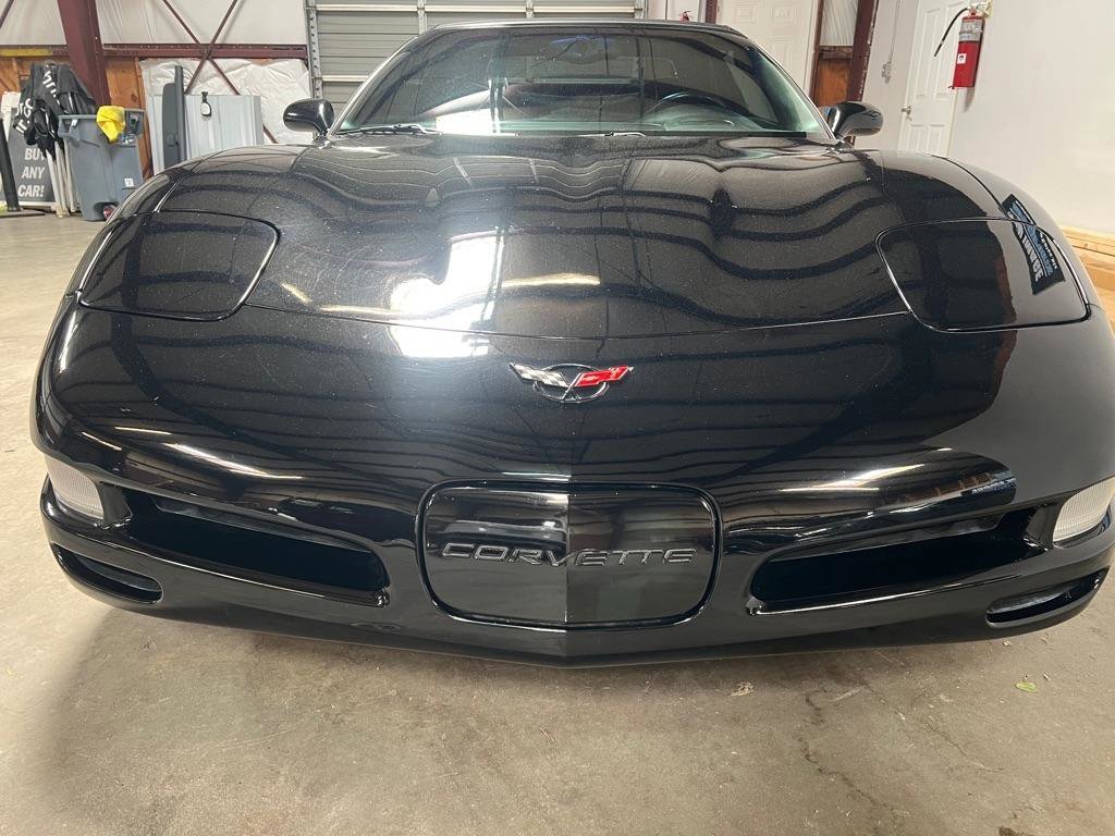Used 2001 Chevrolet Corvette Convertible w/ Preferred Equipment Group2 RWD image 11