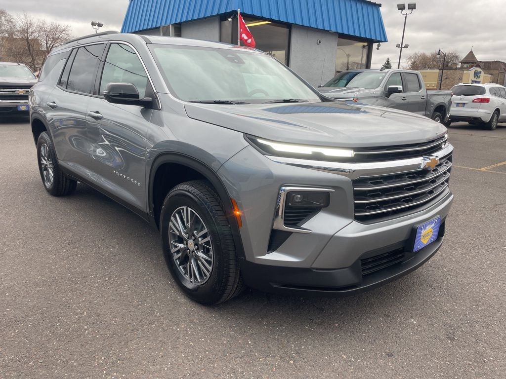 New 2026 Chevrolet Traverse LT image 3