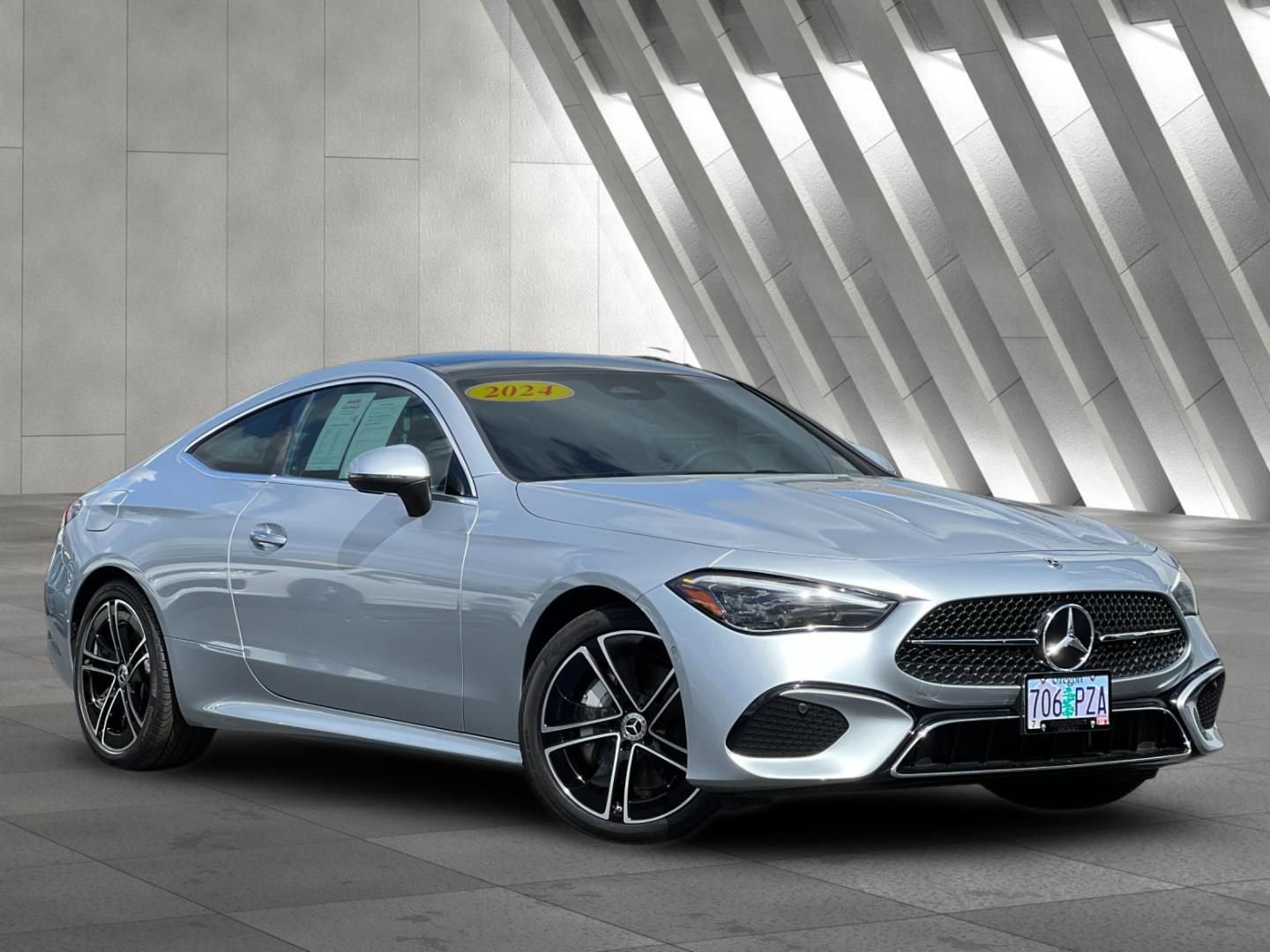 Used 2024 Mercedes-Benz CLE 300 4MATIC Coupe image 2